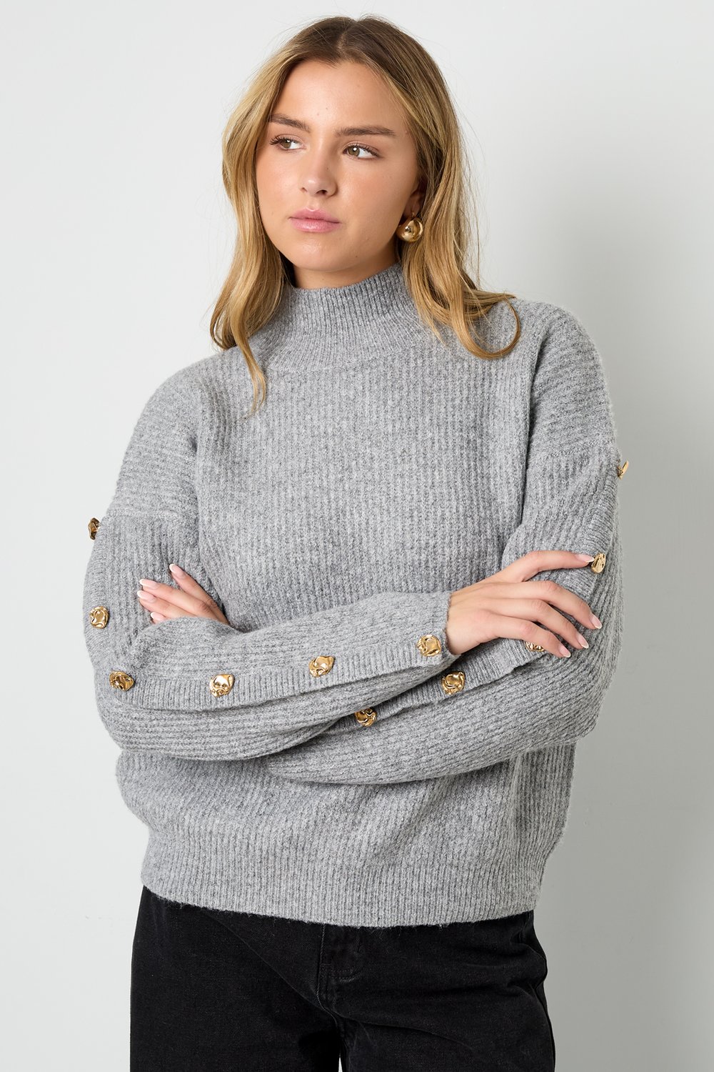 Sweater with buttons on the sleeves h5Picture8